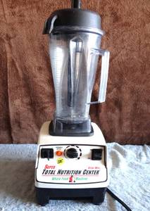lot 235 image: VitaMix VM0103 Total Nutrition Center Blender WhiteClear - TESTEDFULLY FUNCTIONAL $$$
