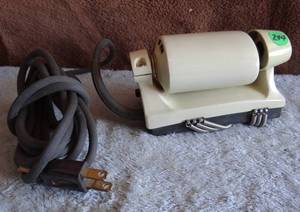 lot 244 image: Vintage Sears Swedish Style 2 Speed Hand Body Pro Massager
