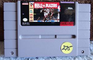 lot 275 image: Bulls vs. Blazers and the NBA Playoffs (Super Nintendo, 1992) - TESTEDWORKING
