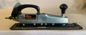 lot 11 image: Magnum Pneumatic Straight line Sander 16 x 2 34