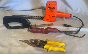 lot 72 image: Village Blacksmith Double insulated Hedge trimmer model 9862TO and Various Yard work items
