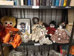 lot 13 image: Shelf Lot - Toys