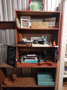lot 25 image: Shelf Lots of office supplies
