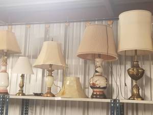 lot 30 image: Light Fixture