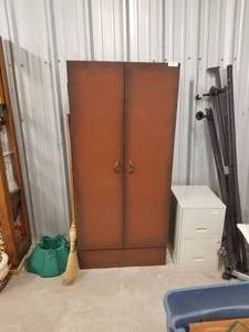 lot 375 image: Metal storage shelfs