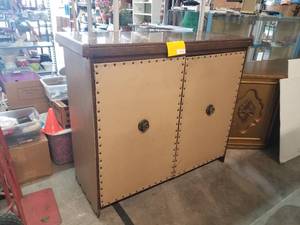 lot 308 image: Furniture