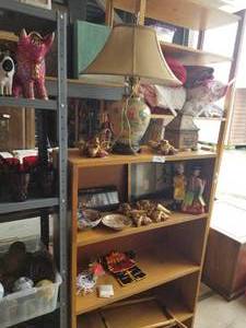 lot 281 image: Shelf Lot - Asian themed