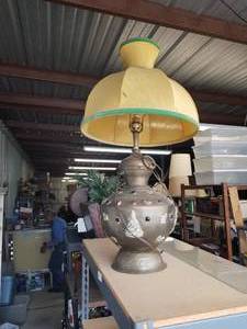 lot 279 image: Light Fixture