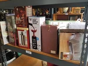 lot 278 image: Shelf Lot - variety