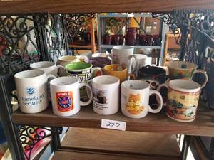 lot 277 image: Shelf lot - coffee mugs