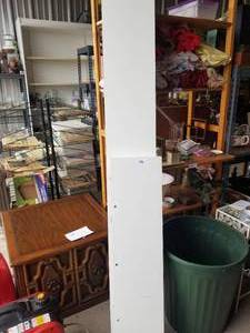 lot 290 image: Floating shelves