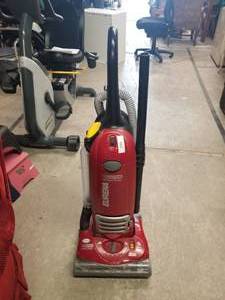 lot 380 image: Eureka vacuum cleaner