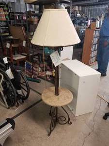 lot 241 image: Light Fixture