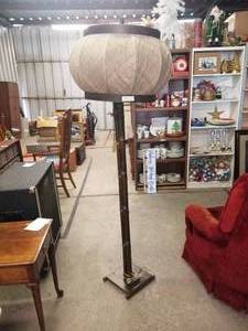 lot 218 image: Light Fixture