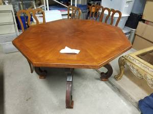 lot 249 image: Furniture