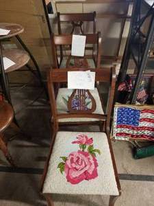 lot 238 image: Furniture