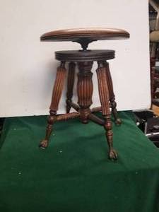 lot 240 image: Furniture