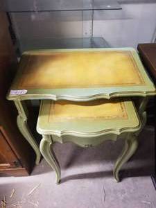 lot 215 image: Furniture