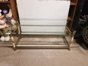 lot 209 image: Furniture