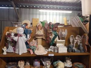 lot 205 image: Shelf Lot - Angels