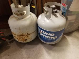 lot 261 image: Garage items