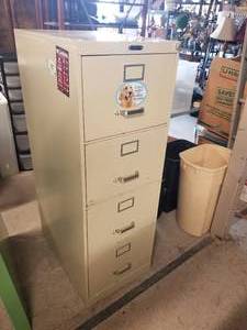 lot 70 image: File cabinet