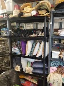 lot 61 image: Shelf Lot - Household