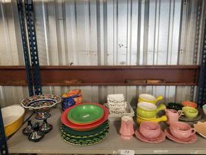 lot 33 image: Shelf Lot - dishware