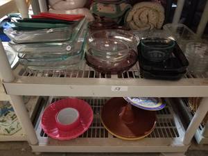lot 58 image: Shelf Lot - kitchen items