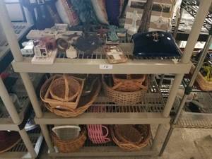 lot 56 image: Shelf Lot - Decor