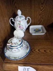 lot 115 image: Ceramic ware