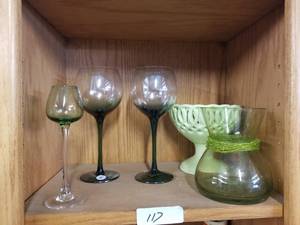 lot 117 image: Household items