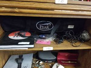 lot 131 image: Shelf lot - music