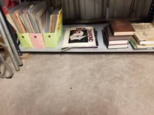 lot 153 image: Shelf lot - music
