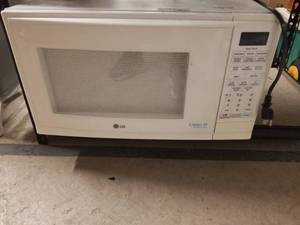 lot 144 image: Microwave