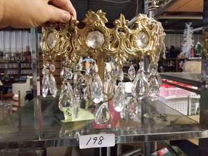 lot 198 image: Light Fixture
