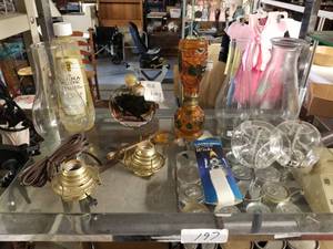 lot 197 image: Oil lamp selection