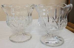 lot 15 image: LOT OF 2 HEAVY GLASS VASES IN STYLE SHOWN. (YOUR BID X 2) Each approx. 7.25 w x 8 h
