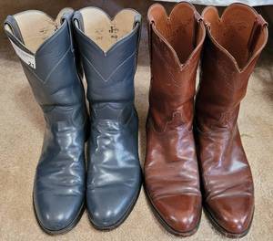 lot 21 image: LOT OF 2 PAIR OF COWBOY BOOTS IN STYLES, COLOR, AND CONDITION SHOWN. (1) JUSTIN AND (1) LUCCHESE. (YOUR BID X 2)