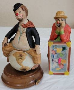 lot 27 image: LOT OF 2 PORCELAIN CLOWN FIGURES AS SHOWN INCLUDING ONE WITH MUSICAL BASE. (YOUR BID X 2)
