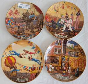 lot 30 image: LOT OF 4 VINTAGE 1981 RINGLING BROS. & BARNUM & BAILEY CIRCUS THE GREATEST SHOW ON EARTH COLLECTIBLE PLATES INCLUDING THE GREAT PARADE, CLOWNS, ELEPHANTS, AND AERIALISTS AS SHOWN. (YOUR BID X 4)