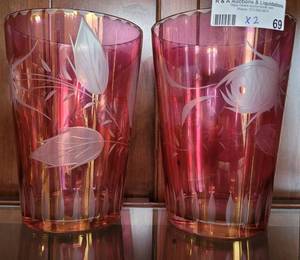 lot 69 image: LOT OF 2 VINTAGE ETCHED GLASS VASES AS SHOWN. (YOUR BID X 2)