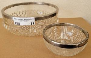 lot 81 image: VINTAGE GLASS BOWLS WITH SILVER PLATE RIMS AS SHOWN.