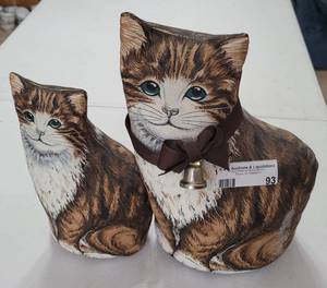 lot 93 image: DECORATIVE DOOR STOPPER STYLE CATS AS SHOWN.