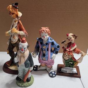 lot 112 image: LOT OF PORCELAIN CLOWN FIGURES AS SHOWN.