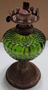 lot 118 image: VINTAGE OIL LAMP AS SHOWN.