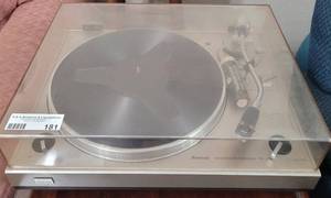 lot 181 image: VINTAGE SANSUI AUTO-RETURN TURNTABLE SR-232 AS SHOWN.