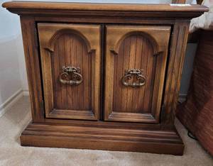 lot 220 image: LOT OF 2 VINTAGE NIGHTSTANDS IN STYLE, COLOR, AND CONDITION SHOWN. (YOUR BID X 2) Each approx. 28 x 17 x24.