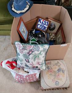 lot 235 image: MIXED LOT OF ITEMS AS SHOWN.