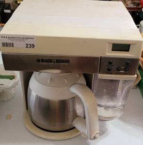 lot 239 image: BLACK & DECKER SPACEMAKER COFFEE POT AS SHOWN.